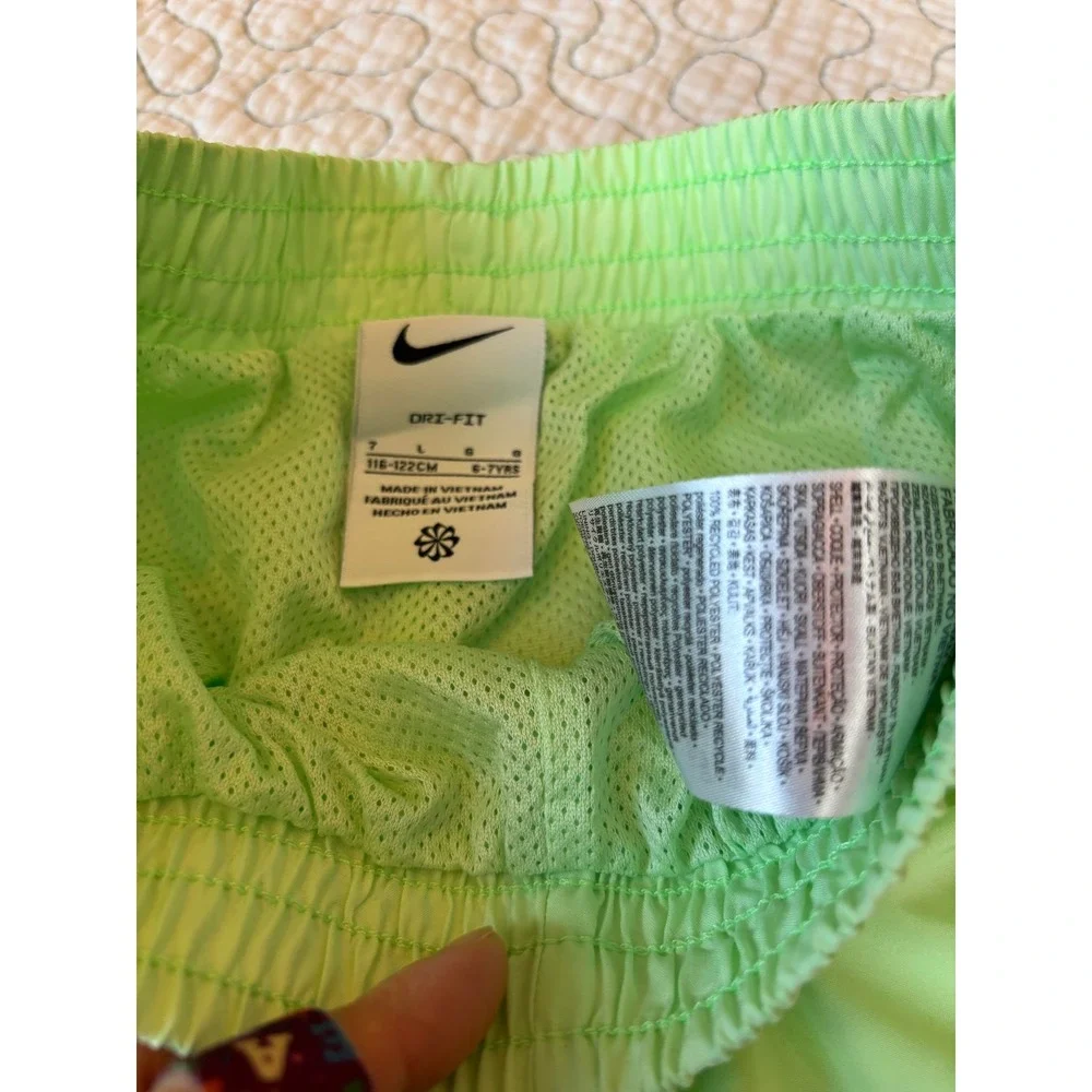 Nike Boys Dri-FIT Neon Green‎ Athletic Shorts Size 7 Years